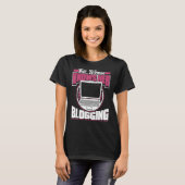 この女性は彼女のブログコンテンツ作成者Bloを知っている Tシャツ (正面フル)
