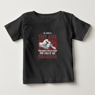 この娘 私をじいちゃんって呼ぶ ベビーTシャツ