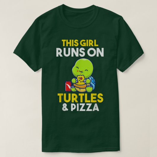 この子はピザとTurtlesのTシャツで動いてる Tシャツ (デザイン正面)