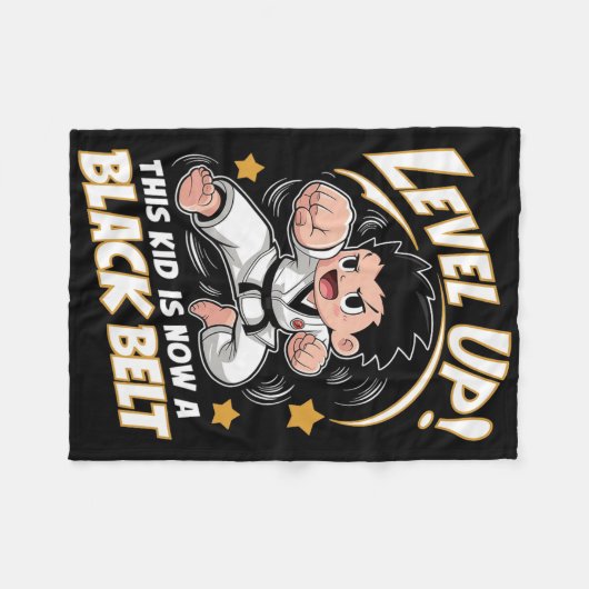 この子は今では黒帯空手八木戸賞を受賞している フリースブランケット (正面(横))