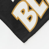 この子は今では黒帯空手八木戸賞を受賞している フリースブランケット (角)