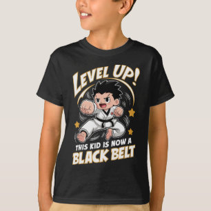 この子は今では黒帯空手八木戸賞を受賞している Tシャツ