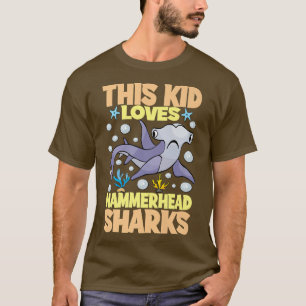 この子は子供のハンマーヘッドが大好きサメ Tシャツ