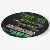 この子は本当にモンスタートラックを消化する ペーパープレート (アングル)