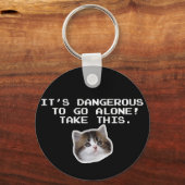 この子猫を一人で連れて行くのは危険だ キーホルダー (正面)