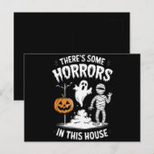 この家にはホラーなものがある 面白いハロウィン ポストカード (正面/裏面)