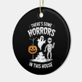 この家には恐怖が潜んでいる 面白いハロウィン セラミックオーナメント (左)
