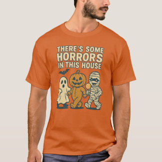 この家には恐怖が潜んでいる Tシャツ