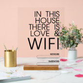 この家には愛とWiFiウォールアートがある アクリルサイン (ウェディング)