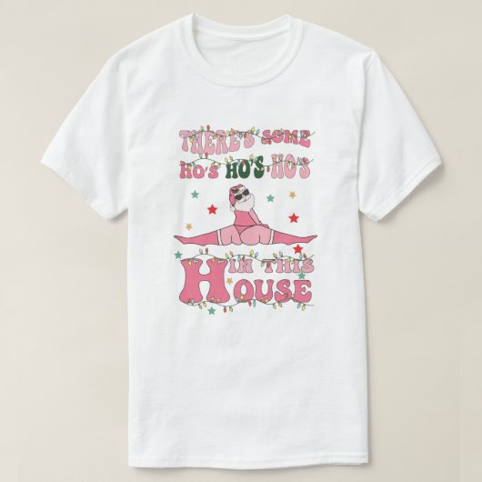 この家には誰かしらサンタがいる Tシャツ (デザイン正面)
