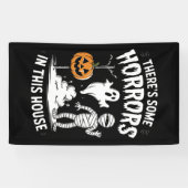 この家には面白いハロウィンの恐怖がいくつかある 横断幕 (横)