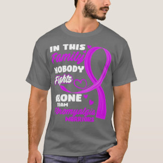 この家族では誰も単独のチームFibromyalgと戦わない Tシャツ