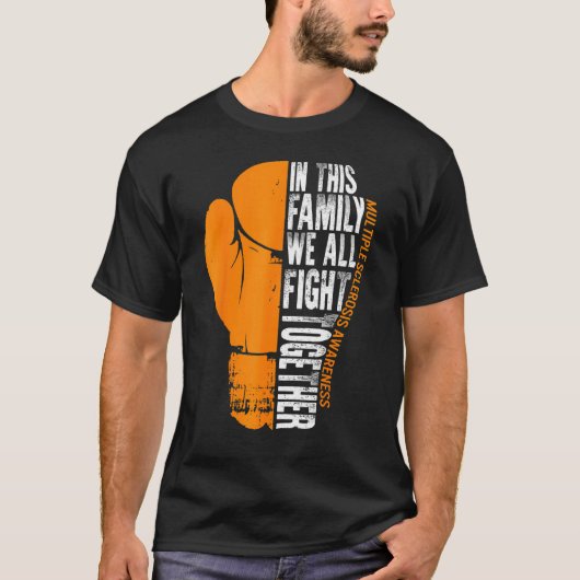 この家族では、我々は皆Ms多発性硬化症と闘う Tシャツ (正面)