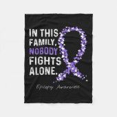 この家族のてんかん認識度誰もアルと戦わない フリースブランケット (正面)