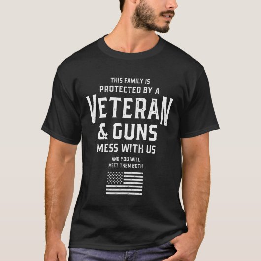 この家族保護は退役軍人銃だ Tシャツ (正面)