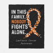 この家系では白血病がんだけと闘う人はいない フリースブランケット (正面)