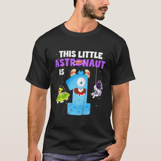 この小さな宇宙飛行士の子供たち1年1日誕生 Tシャツ (正面)