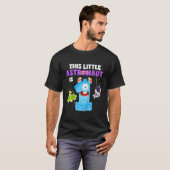 この小さな宇宙飛行士の子供たち1年1日誕生 Tシャツ (正面フル)