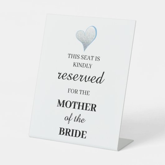 この席は母の代わりになっている 台座サイン (正面)