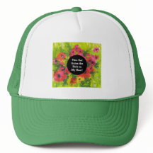 この帽子は頭の穴を隠す