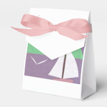 この抱き枕は白い帆船で設計されている