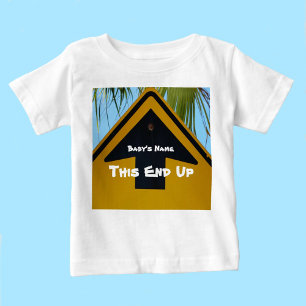 この最後の上矢印が最初おもしろいにかわいい ベビーTシャツ