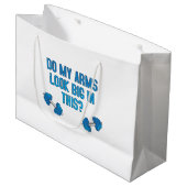 この服で腕が大きく見える？ ラージペーパーバッグ (正面アングル)