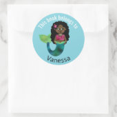 この本はアフリカ系アメリカ人マーメイドの女の子のものだ ラウンドシール (バッグ)