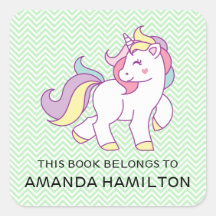 この本はピンク色の可愛いユニコーンに属している