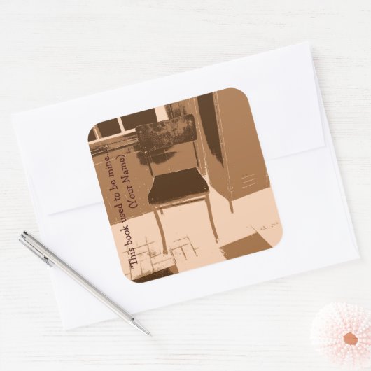 この本は以前は私の図書館のシールであったプレート スクエアシール (封筒)