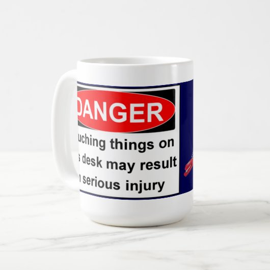 この机の感動させる事は傷害で起因するかもしれません! コーヒーマグカップ (正面左)