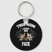 この母は彼女のパックキーチェーンが大好き キーホルダー (正面)