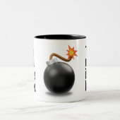 この母は爆弾魔の母おもしろいの日の贈り物 ツートーンマグカップ (中央)