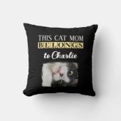 この猫ママの名前はブラックイエロー クッション (正面)