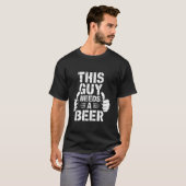 この男にはビールが必要だ おもしろい 飲み会 パーティー クルー Tシャツ (正面フル)