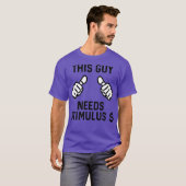 この男には景気刺激策が必要だ Tシャツ (正面フル)