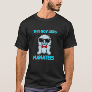 この男の子はマナス・サングラスの皮肉な海の動物が好きだ Tシャツ