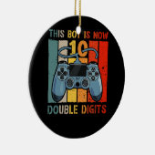 この男の子は今10歳の少年の2桁である セラミックオーナメント (右)