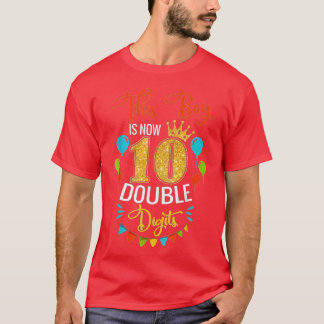 この男の子は今2桁の誕生日少年10年 Tシャツ