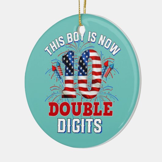 この男の子は今7月4日の10倍の数字だ セラミックオーナメント (左)