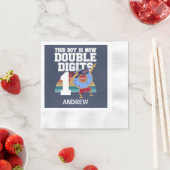 この男の子は2桁おもしろい10誕生日 縁ありカクテルナプキン (インサイチュ)