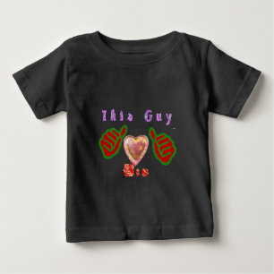 この男はビッグ・ギフト・アートプリントが大好き ベビーTシャツ