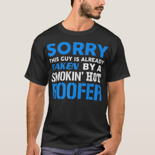 この男、めちゃくちゃセクシーな屋根職人に激しく誘惑されるプレミアム Tシャツ