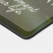 「この瞬間を幸せにしよう」感動的引用文 デスクマット (コーナー)