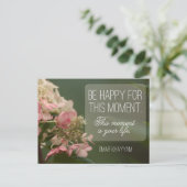 「この瞬間を幸せにしよう」感動的引用文 ポストカード (スタンド正面)