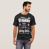 この祖母は国のベーキングの離れ技術を持っている Tシャツ (正面フル)