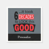 この良い外観を見るには60年かかった – グレー スタンダードカクテルナプキン (正面)