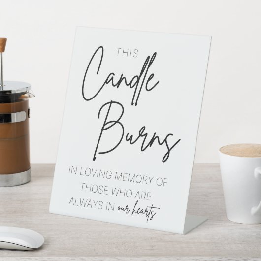 この蝋燭は台座の看板を燃やす 台座サイン (インサイチュ)