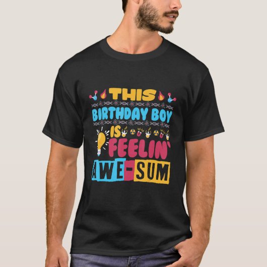 この誕生日少年は畏敬の念を抱く科学誕生 Tシャツ (正面)