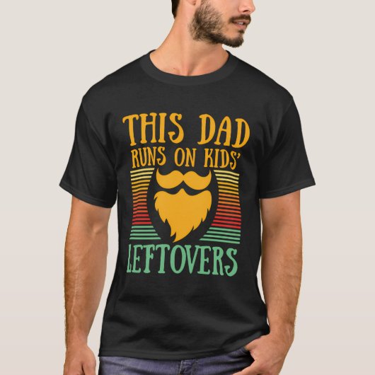 この走パパは子供の残り親の家族ママ Tシャツ (正面)